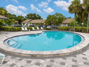 21 3962 la costa pool